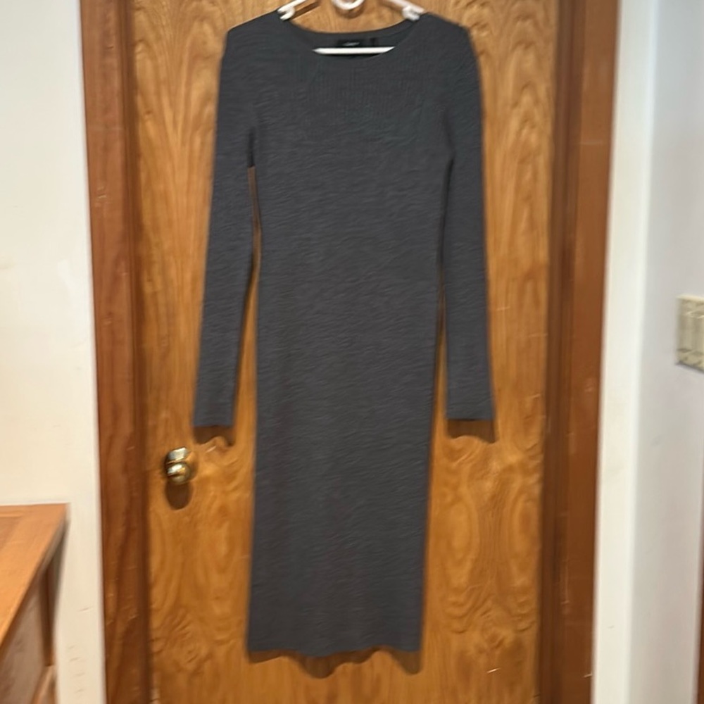 Elegant Gray Long Sleeve Dress